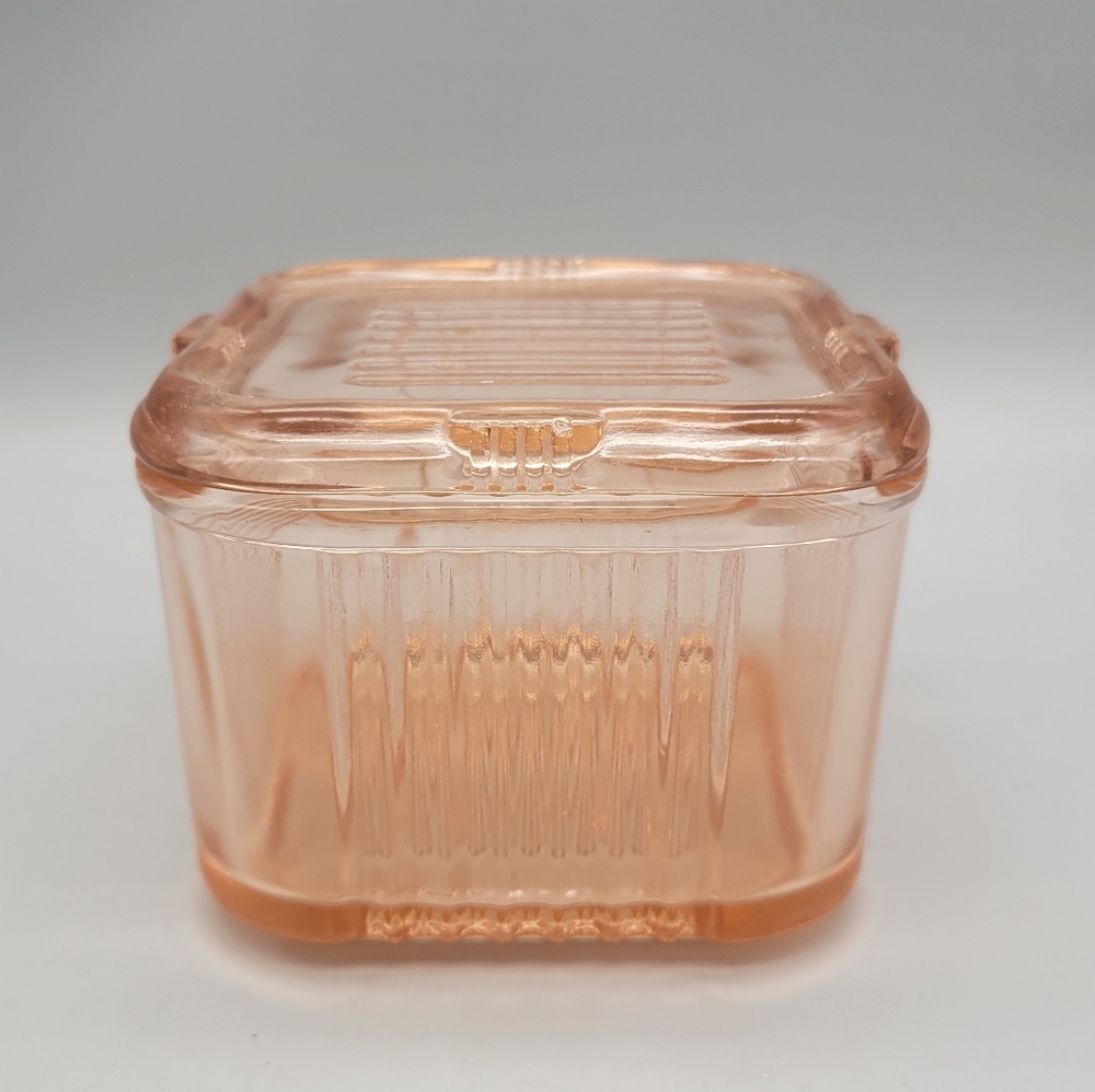Vintage Federal Glass Pink Depression Glass Refrigerator Dish with Lid - Fridgie - Picture 2 of 6
